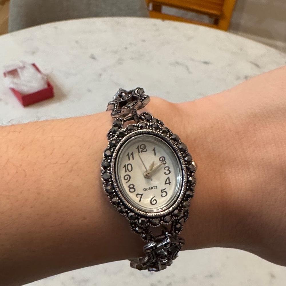 ✨Turkish Elegant Silver Quartz Watch✨